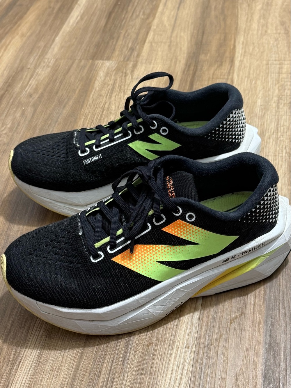 New Balance FuelCell SC Trainer Running Shoes Black  Men’s 7 Women’s 8.5